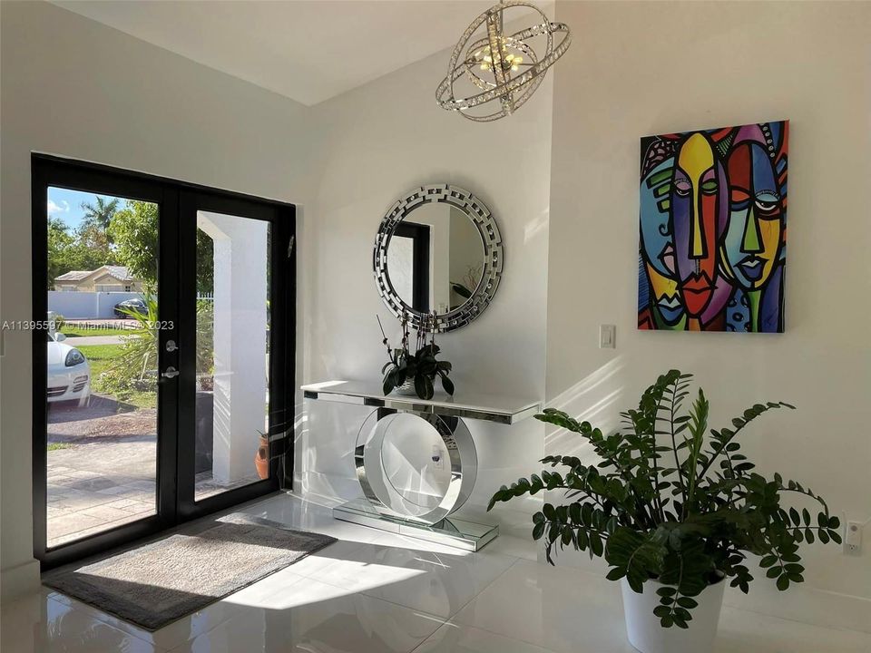 Недавно арендовано: $6,000 (5 спален, 3 ванн, 2475 Квадратных фут)