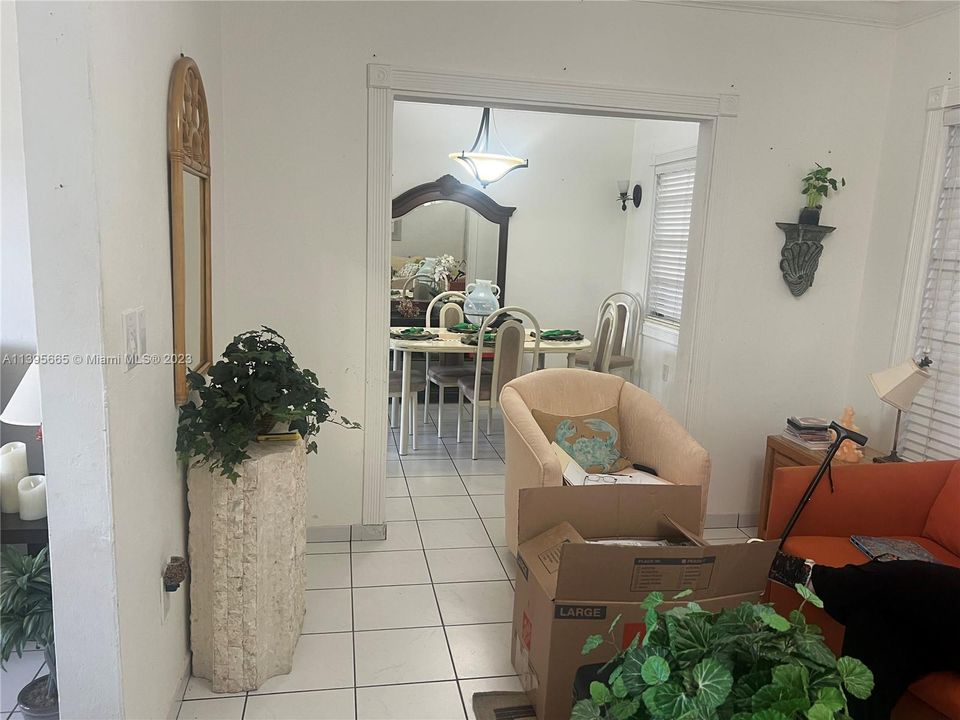 Recently Sold: $750,000 (3 beds, 3 baths, 1475 Square Feet)