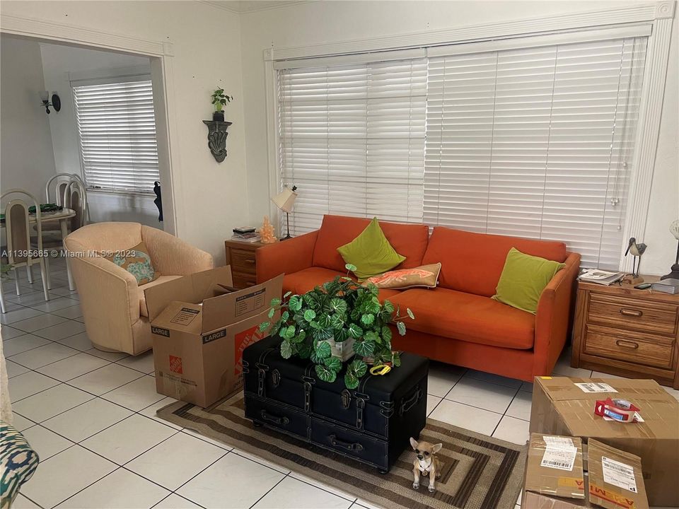 Recently Sold: $750,000 (3 beds, 3 baths, 1475 Square Feet)