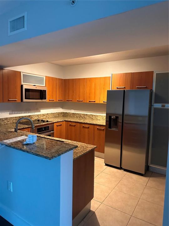 Recently Rented: $2,299 (1 beds, 1 baths, 797 Square Feet)
