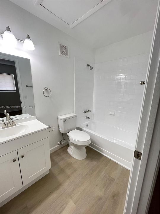 Недавно арендовано: $2,400 (2 спален, 2 ванн, 1113 Квадратных фут)