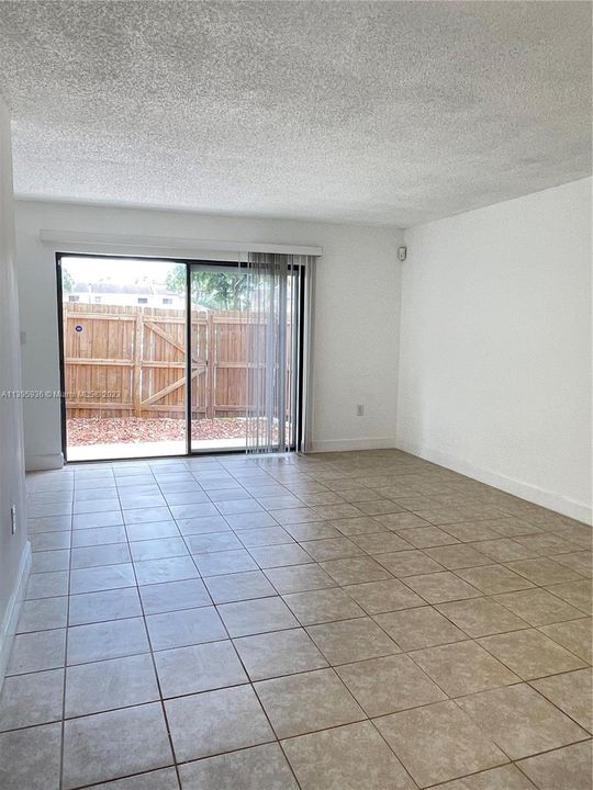 Recently Rented: $2,400 (2 beds, 2 baths, 1113 Square Feet)