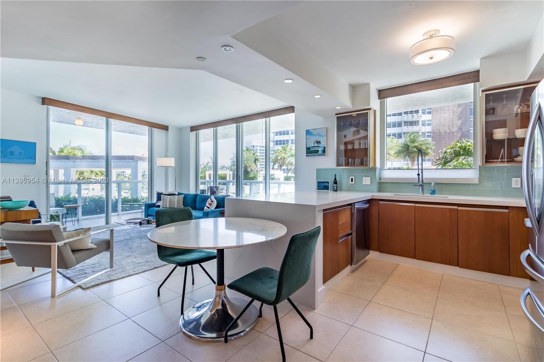 Recently Sold: $750,000 (1 beds, 1 baths, 850 Square Feet)