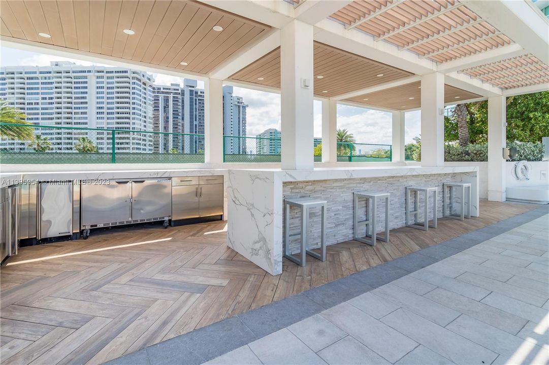 Recently Sold: $750,000 (1 beds, 1 baths, 850 Square Feet)