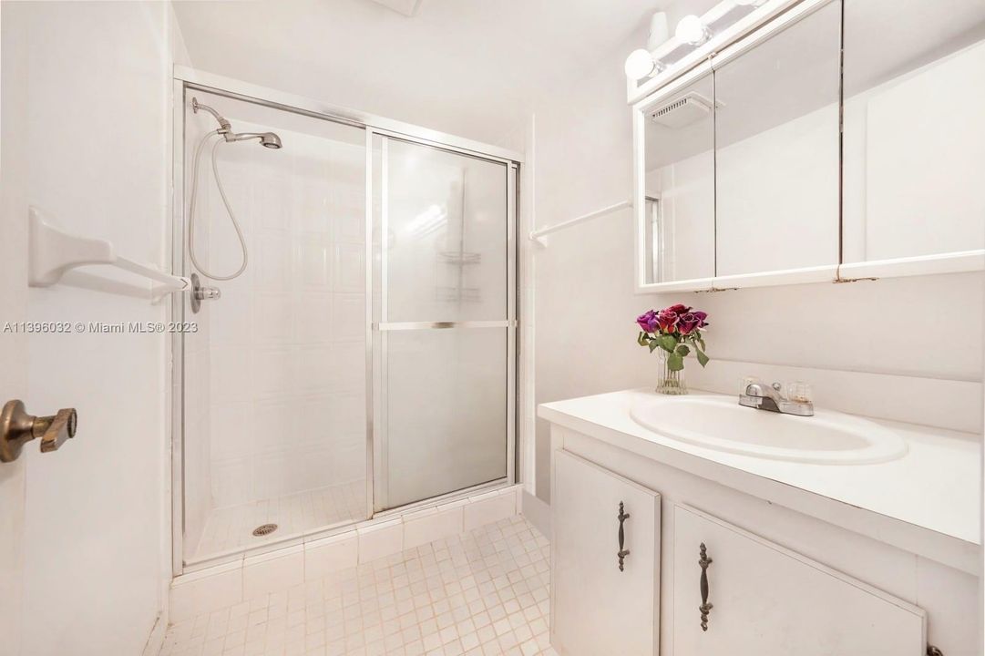 最近售出: $499,000 (3 贝兹, 2 浴室, 1396 平方英尺)