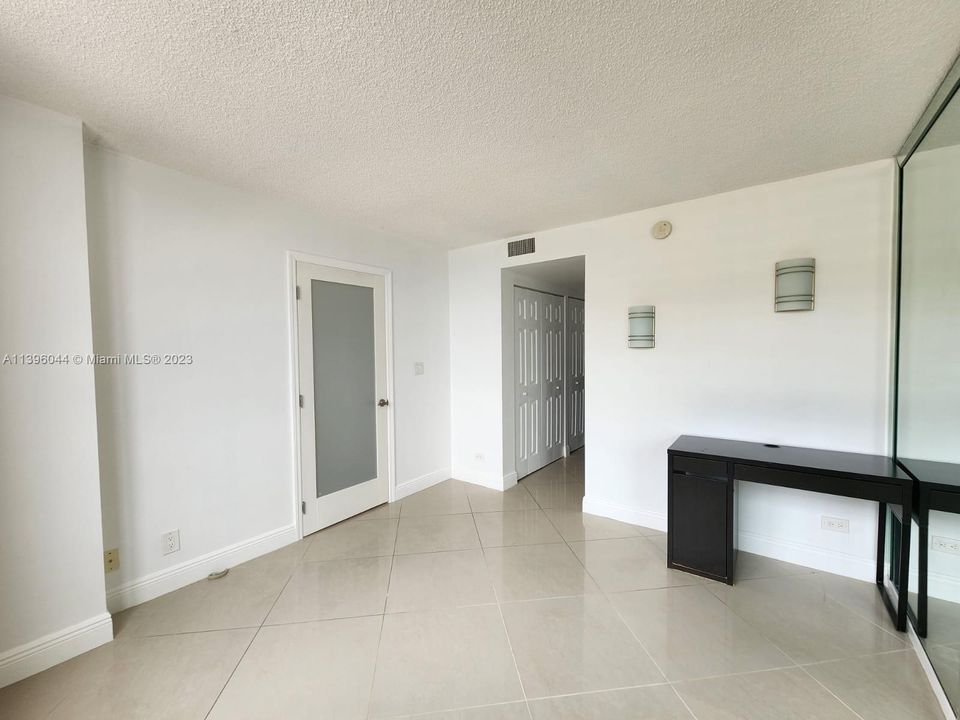 Recently Rented: $2,650 (2 beds, 2 baths, 1087 Square Feet)