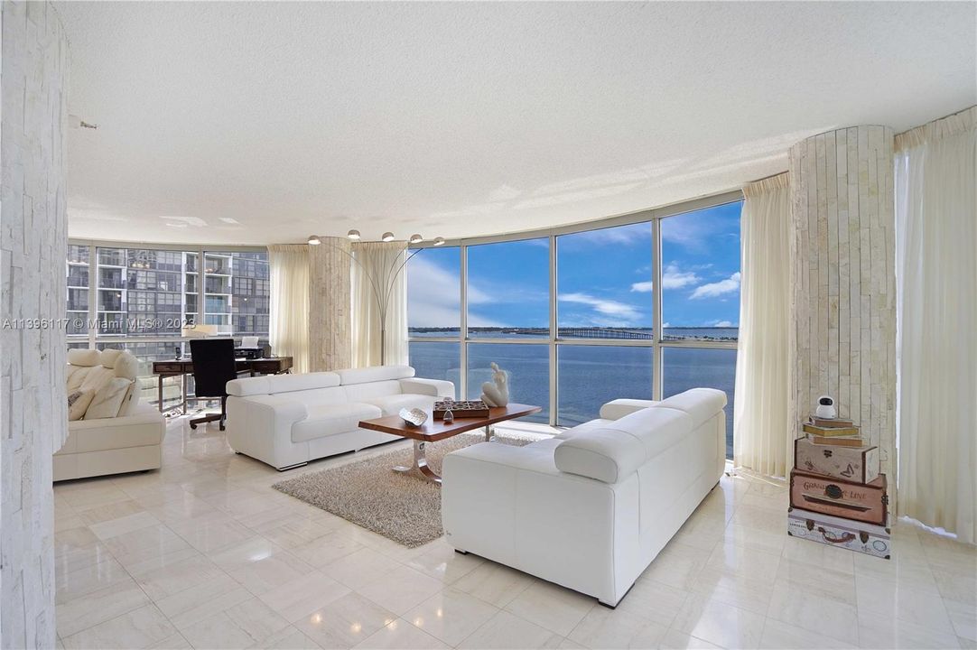 Recently Sold: $1,400,000 (3 beds, 3 baths, 2149 Square Feet)