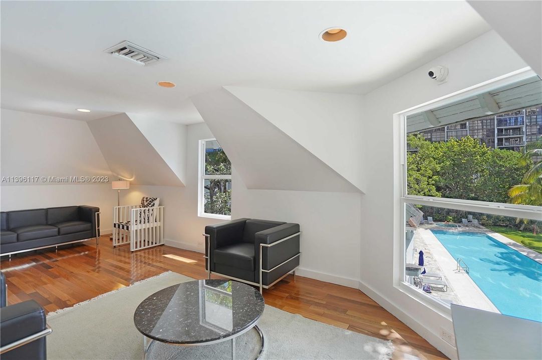 Tiffany's House 2nd floor