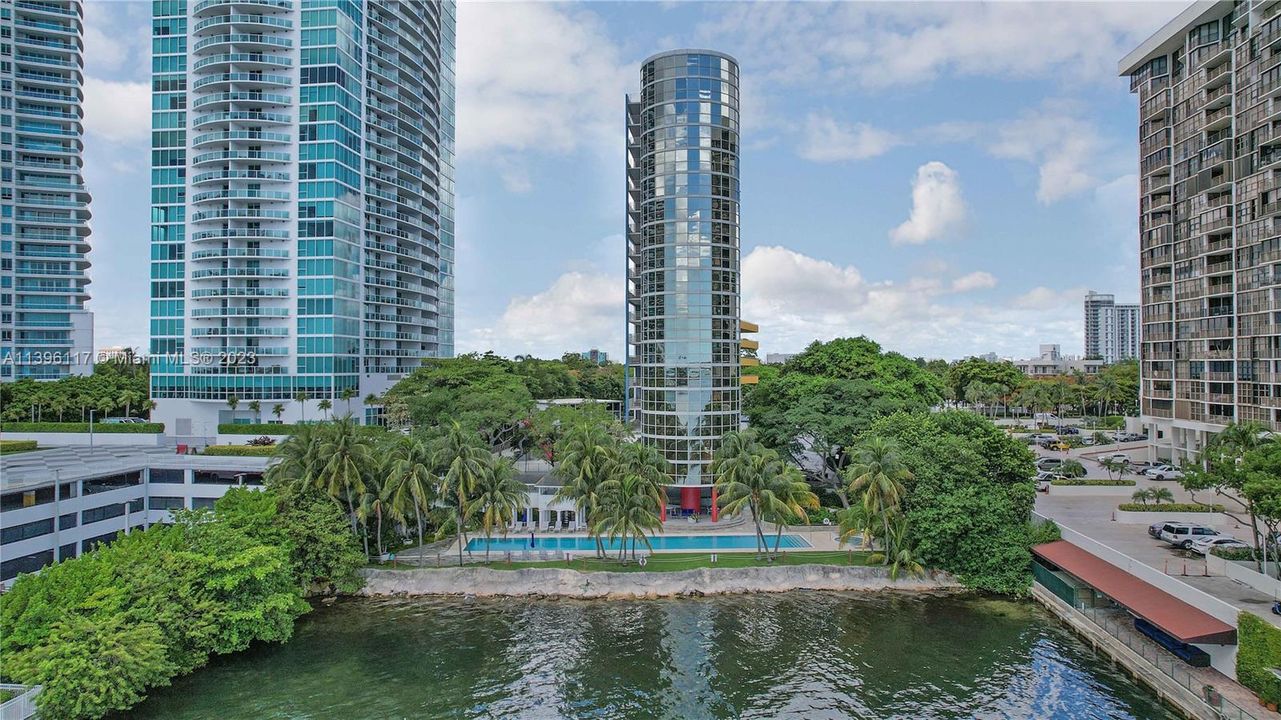 Recently Sold: $1,400,000 (3 beds, 3 baths, 2149 Square Feet)