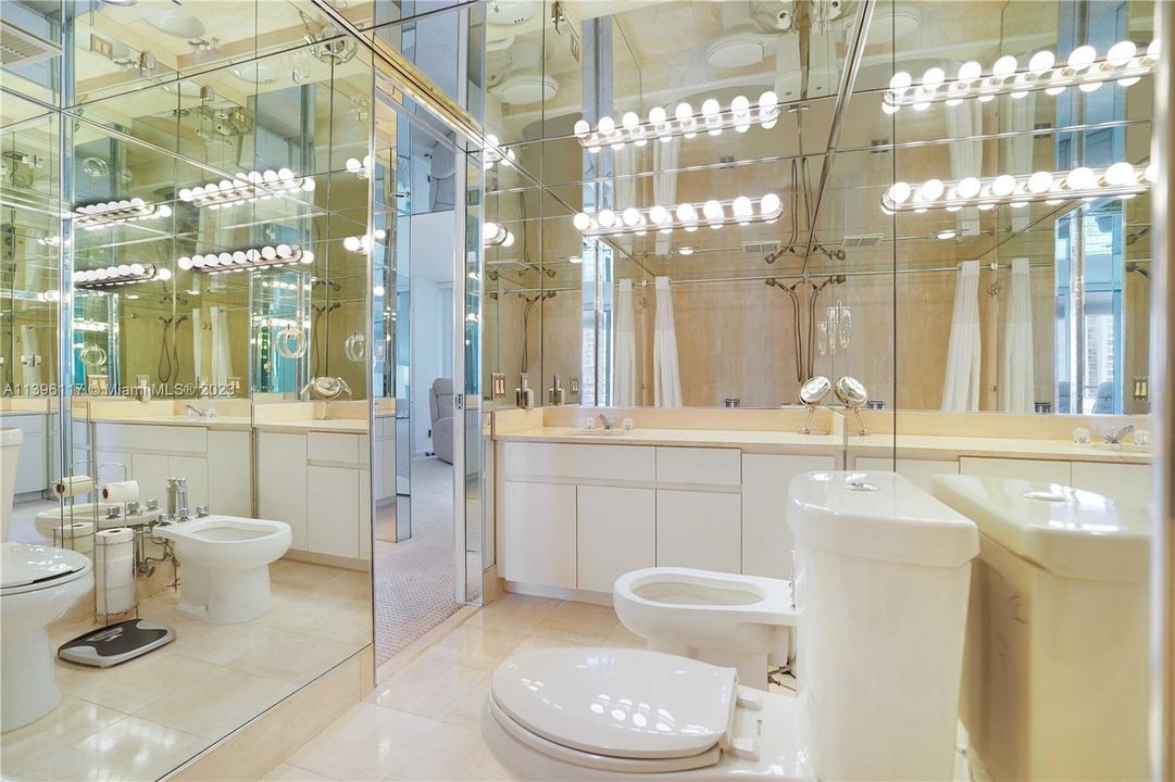 Recently Sold: $1,400,000 (3 beds, 3 baths, 2149 Square Feet)