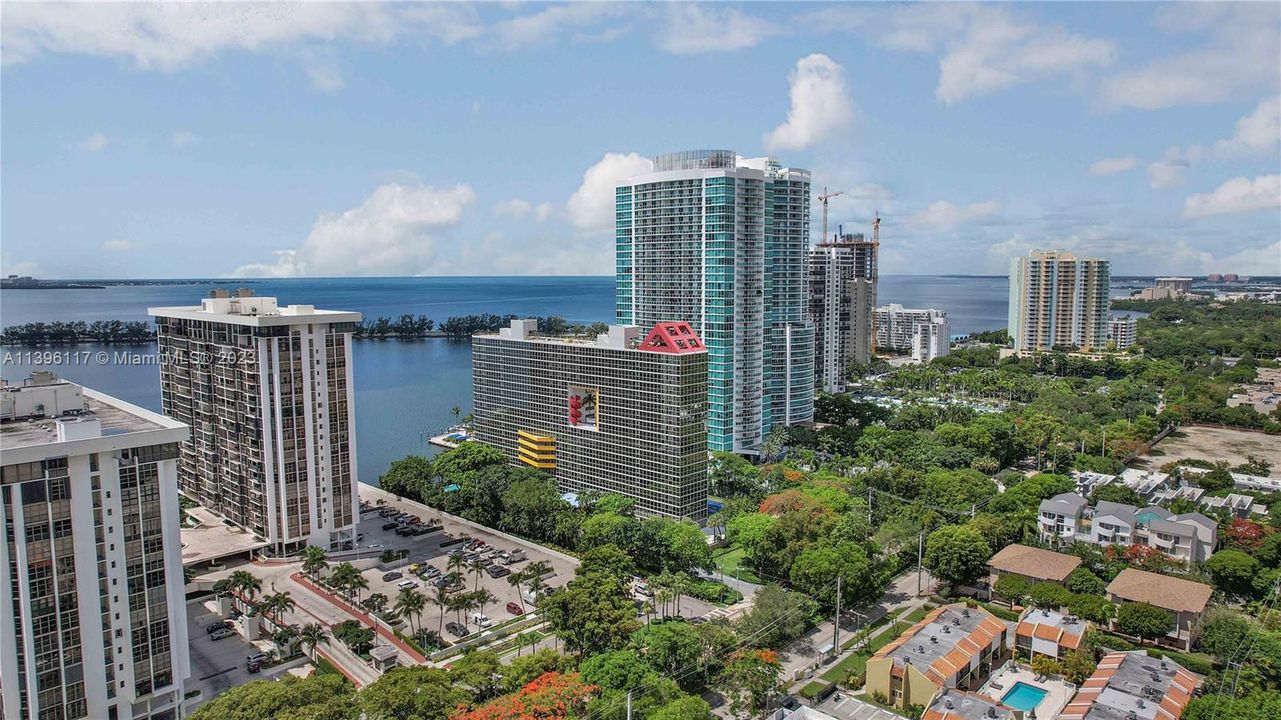 Recently Sold: $1,400,000 (3 beds, 3 baths, 2149 Square Feet)