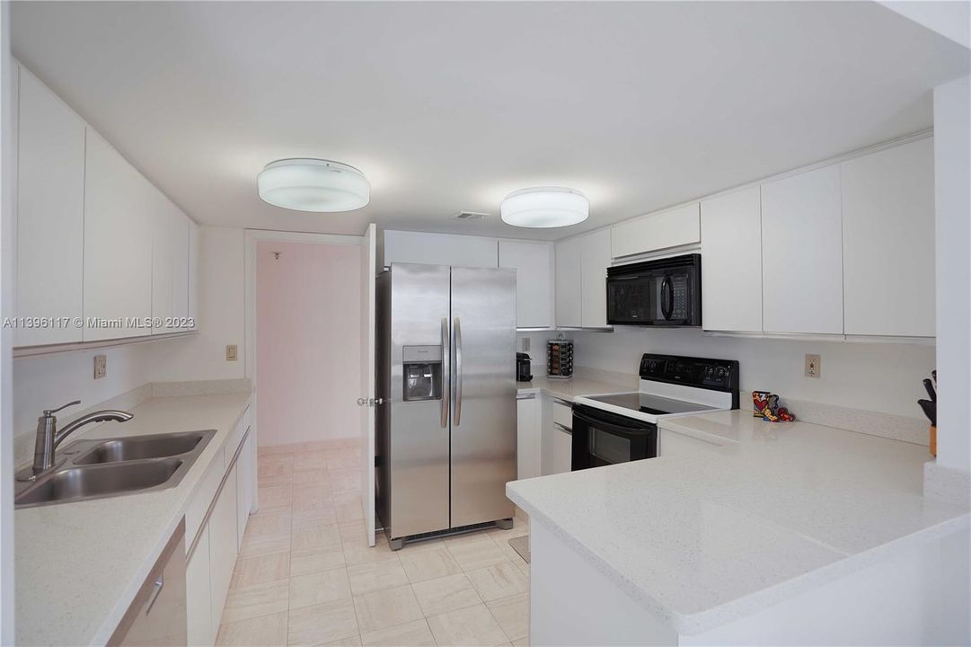 Recently Sold: $1,400,000 (3 beds, 3 baths, 2149 Square Feet)