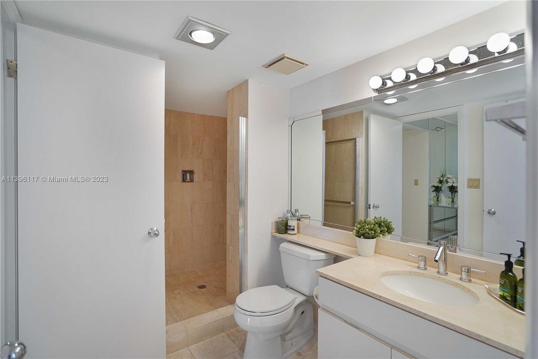 Recently Sold: $1,400,000 (3 beds, 3 baths, 2149 Square Feet)