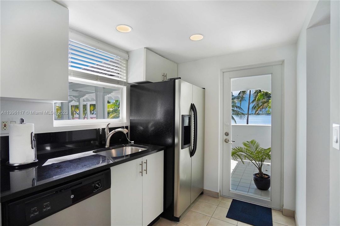 Tiffany's House kitchen