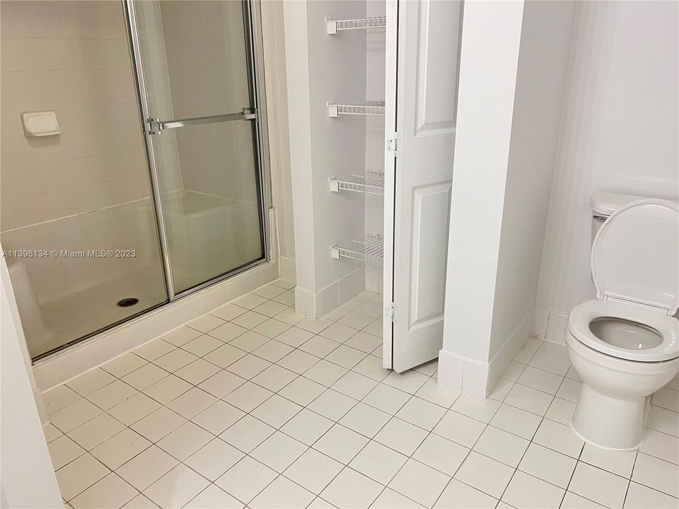 最近租的: $3,000 (2 贝兹, 2 浴室, 1024 平方英尺)