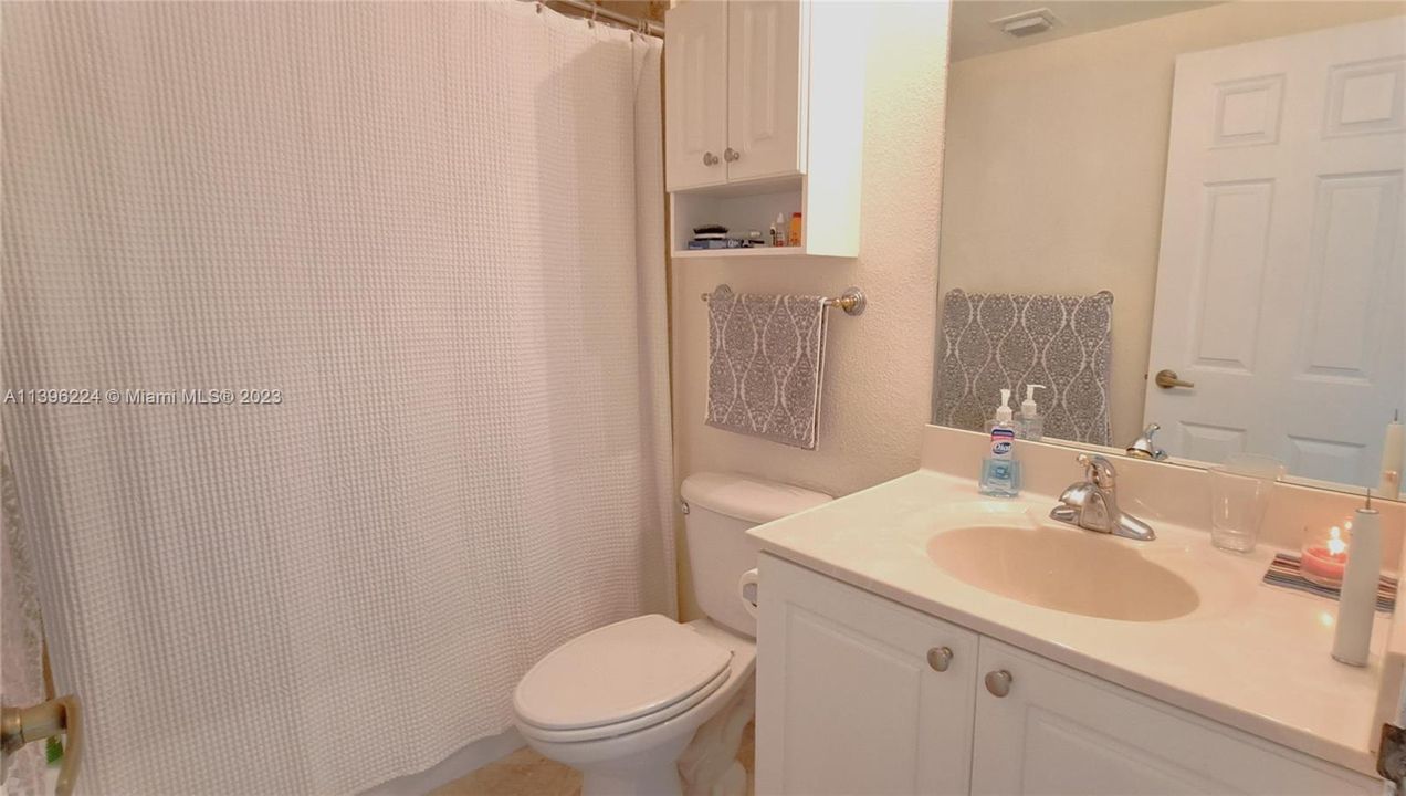 Недавно арендовано: $3,500 (1 спален, 1 ванн, 835 Квадратных фут)