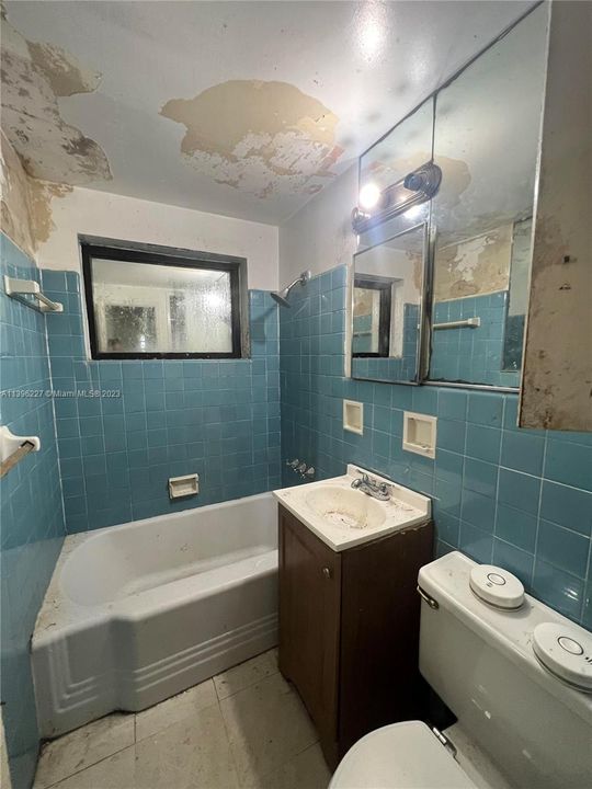 Recently Sold: $350,000 (0.18 acres)