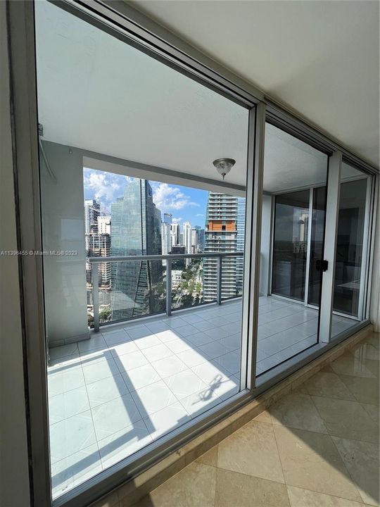 Recently Sold: $1,074,000 (2 beds, 2 baths, 1697 Square Feet)