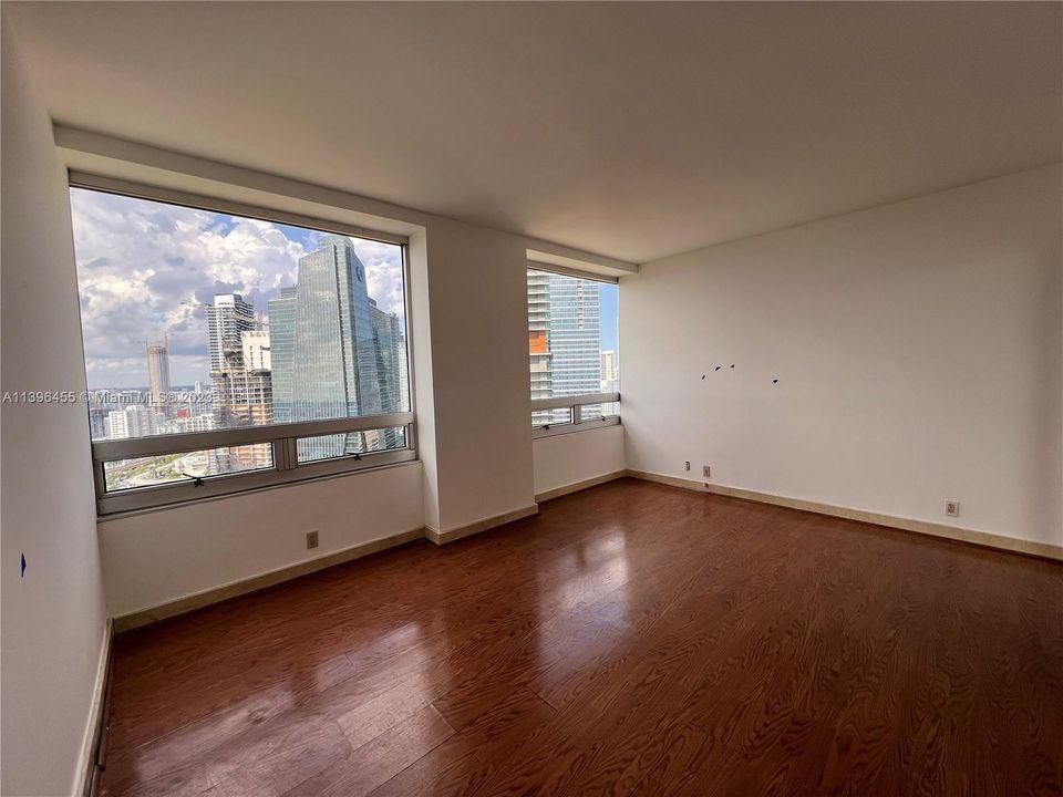 Recently Sold: $1,074,000 (2 beds, 2 baths, 1697 Square Feet)