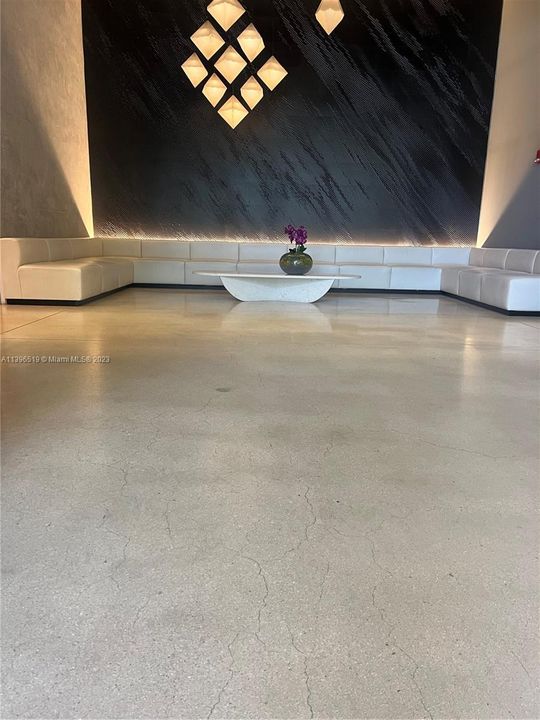 Recently Sold: $375,000 (1 beds, 1 baths, 533 Square Feet)