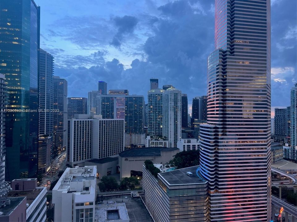 Recently Sold: $375,000 (1 beds, 1 baths, 533 Square Feet)