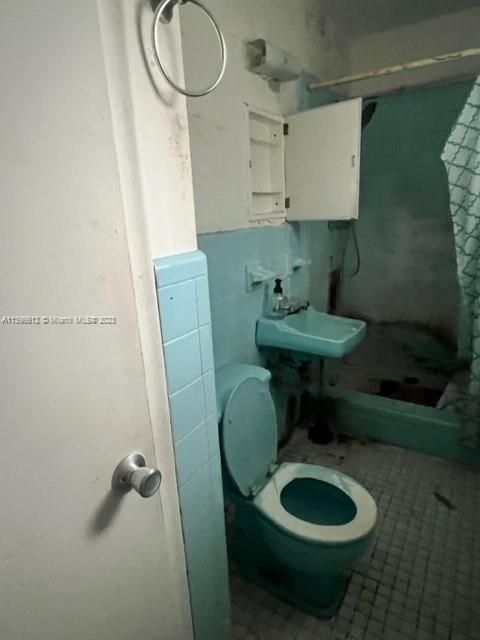 Recently Sold: $229,000 (3 beds, 2 baths, 1460 Square Feet)