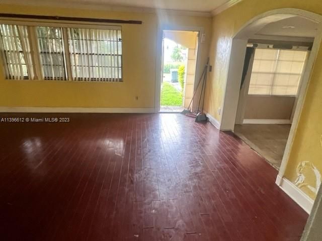 Recently Sold: $229,000 (3 beds, 2 baths, 1460 Square Feet)