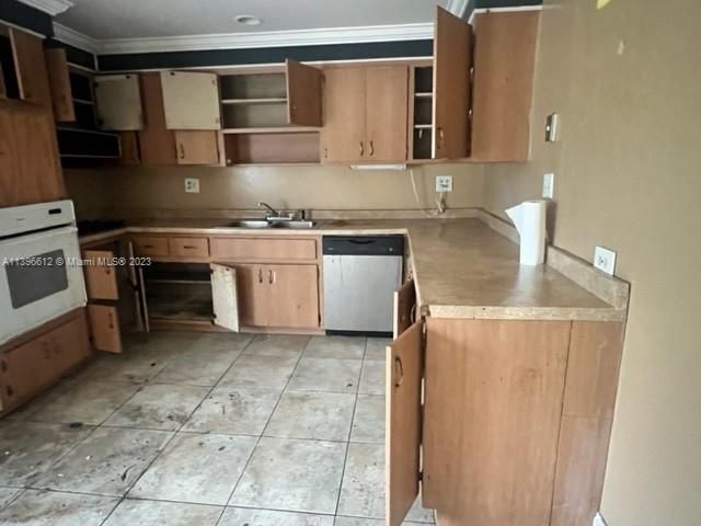 Recently Sold: $229,000 (3 beds, 2 baths, 1460 Square Feet)