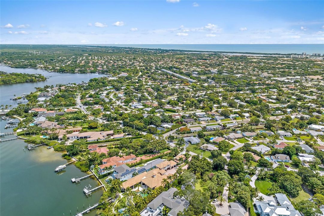 Recently Sold: $1,650,000 (4 beds, 2 baths, 2374 Square Feet)