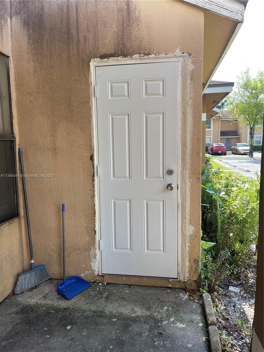 Recently Rented: $2,200 (2 beds, 2 baths, 1210 Square Feet)