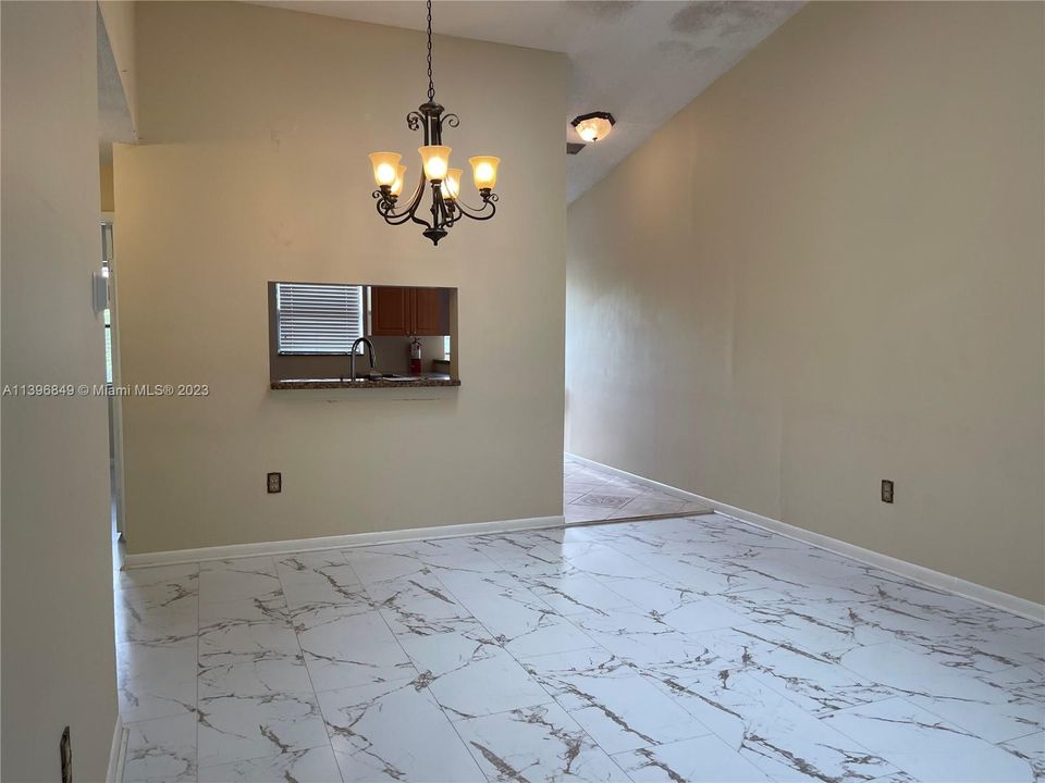 Recently Rented: $2,200 (2 beds, 2 baths, 1210 Square Feet)