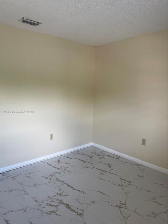 Recently Rented: $2,200 (2 beds, 2 baths, 1210 Square Feet)