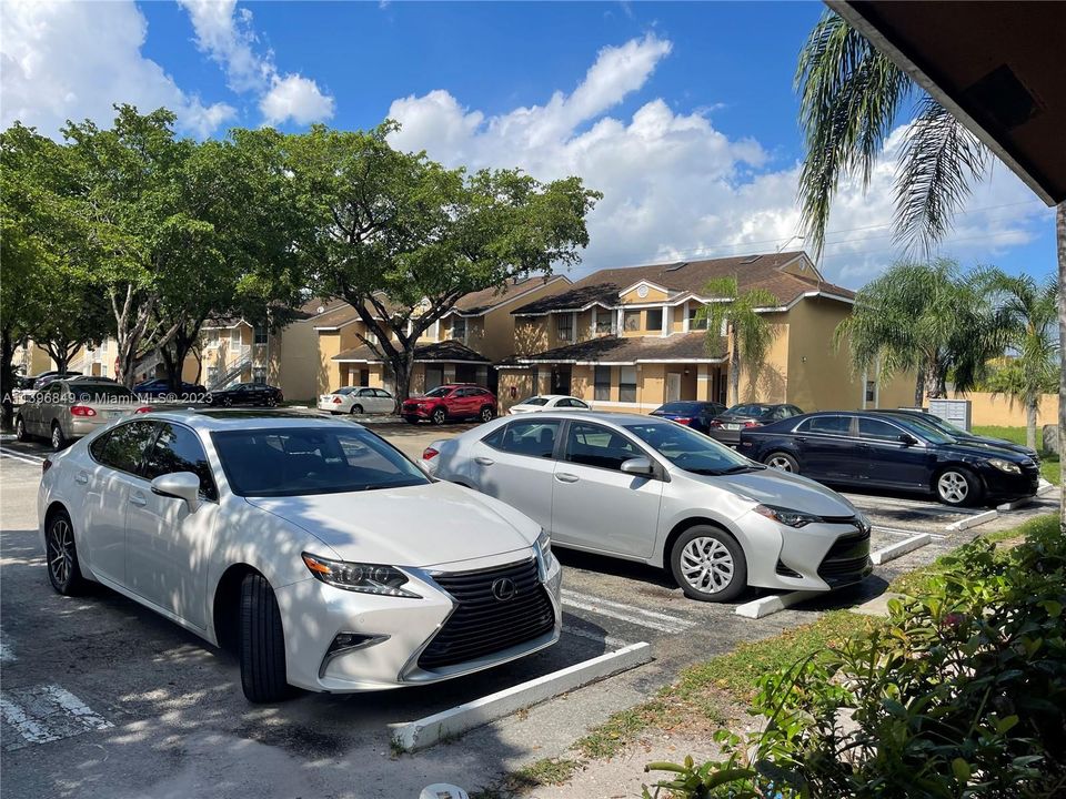 Recently Rented: $2,200 (2 beds, 2 baths, 1210 Square Feet)