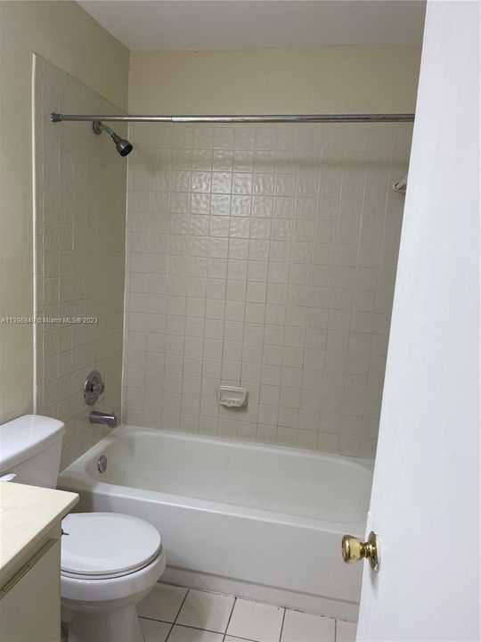 Recently Rented: $2,200 (2 beds, 2 baths, 1210 Square Feet)