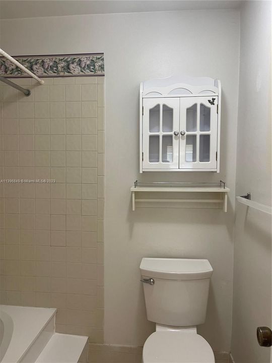 Recently Rented: $2,200 (2 beds, 2 baths, 1210 Square Feet)