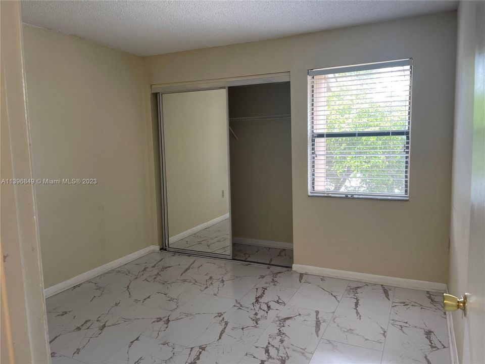 Recently Rented: $2,200 (2 beds, 2 baths, 1210 Square Feet)