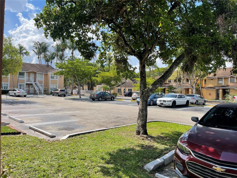 Recently Rented: $2,200 (2 beds, 2 baths, 1210 Square Feet)