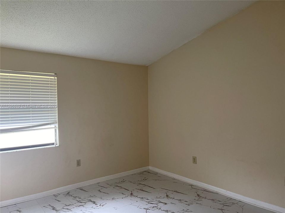 Recently Rented: $2,200 (2 beds, 2 baths, 1210 Square Feet)