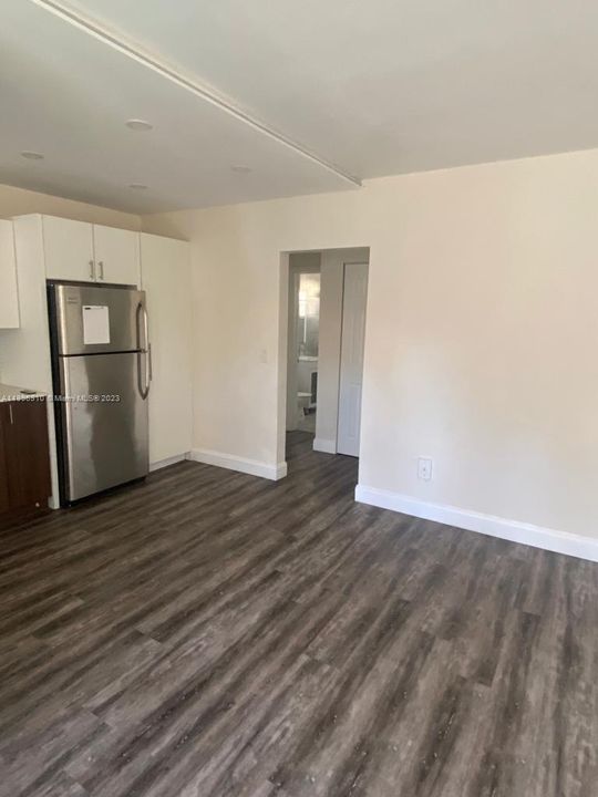 Recently Sold: $185,000 (1 beds, 1 baths, 616 Square Feet)