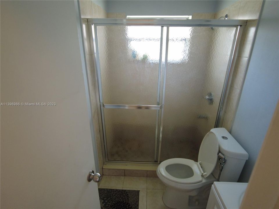 Recently Sold: $330,000 (2 beds, 2 baths, 1064 Square Feet)