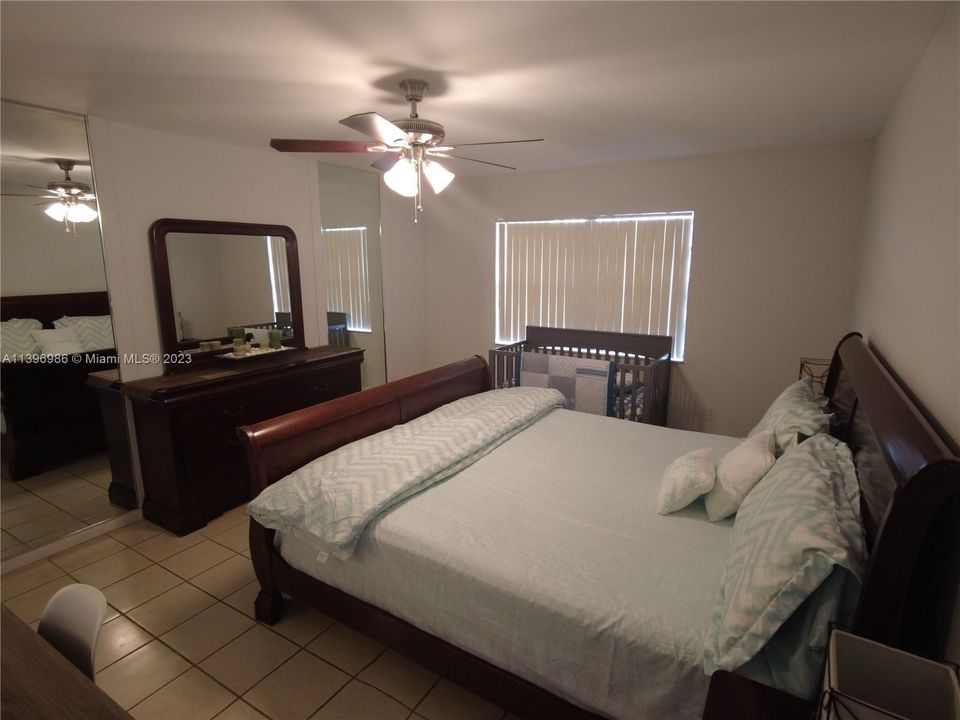 Recently Sold: $330,000 (2 beds, 2 baths, 1064 Square Feet)