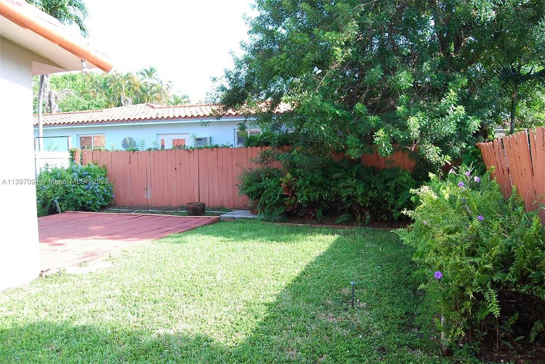 Recently Sold: $675,000 (3 beds, 2 baths, 1602 Square Feet)