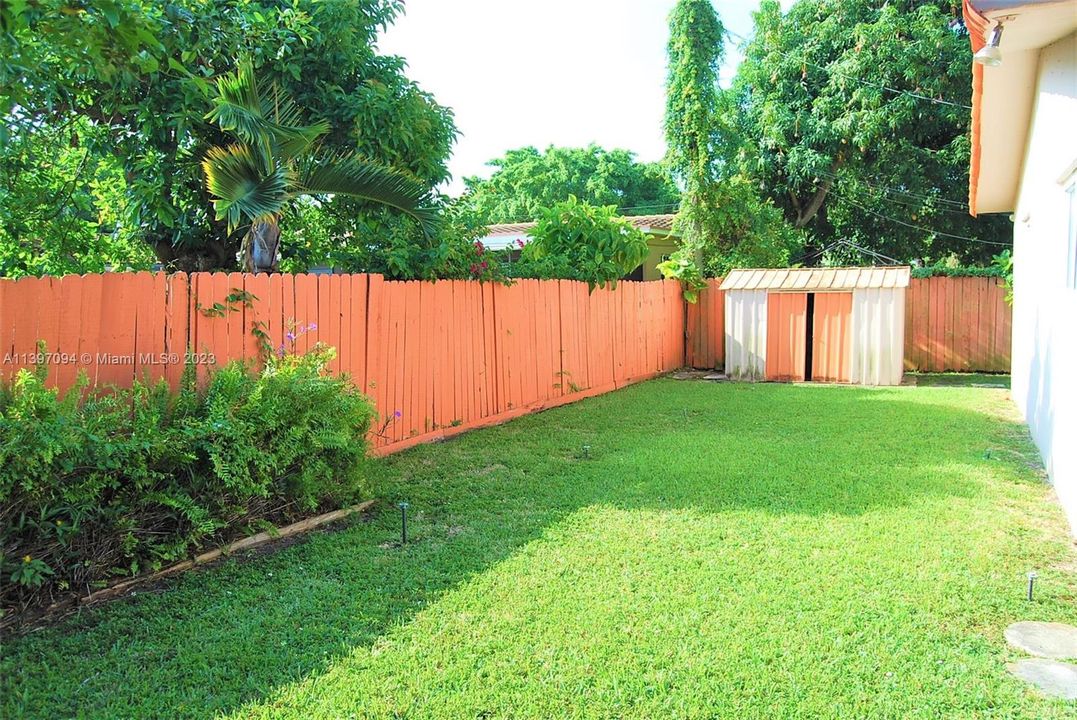 Recently Sold: $675,000 (3 beds, 2 baths, 1602 Square Feet)