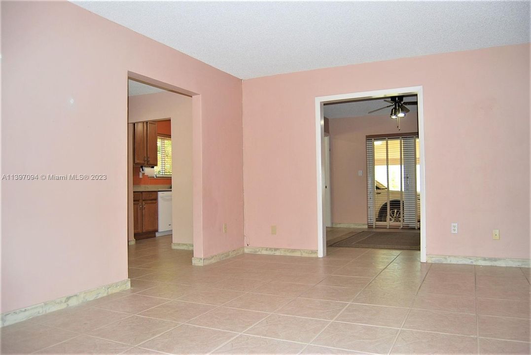 Recently Sold: $675,000 (3 beds, 2 baths, 1602 Square Feet)