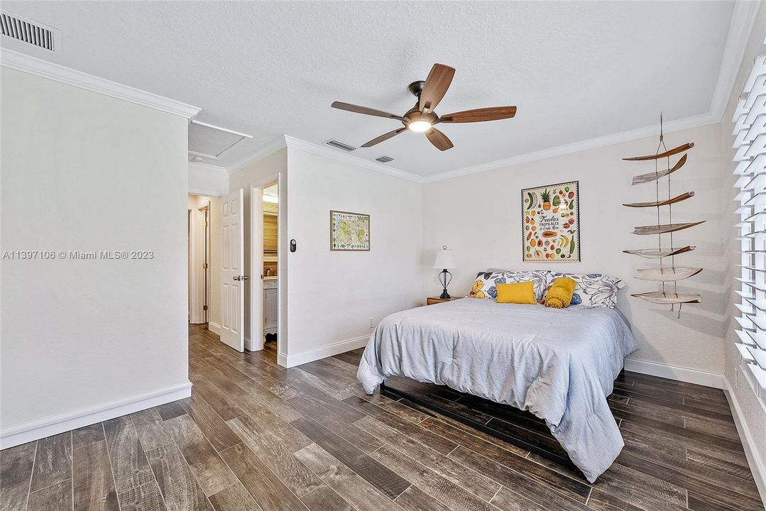 Recently Sold: $469,900 (3 beds, 2 baths, 1152 Square Feet)