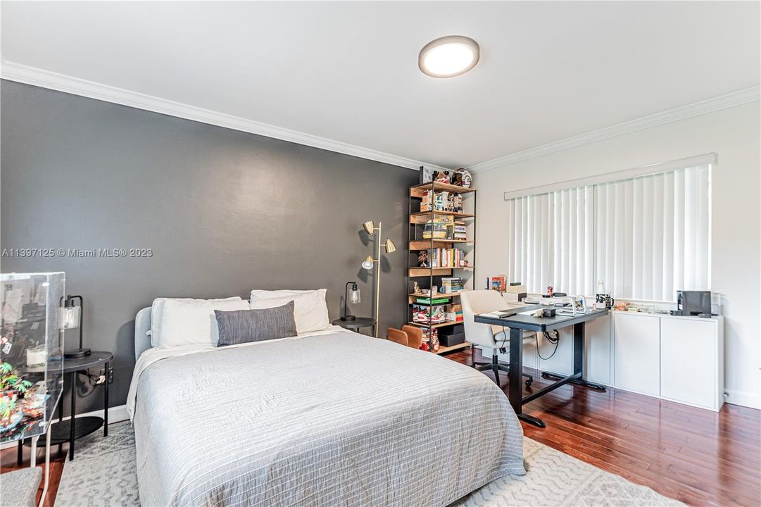 Recently Rented: $6,700 (3 beds, 2 baths, 2545 Square Feet)