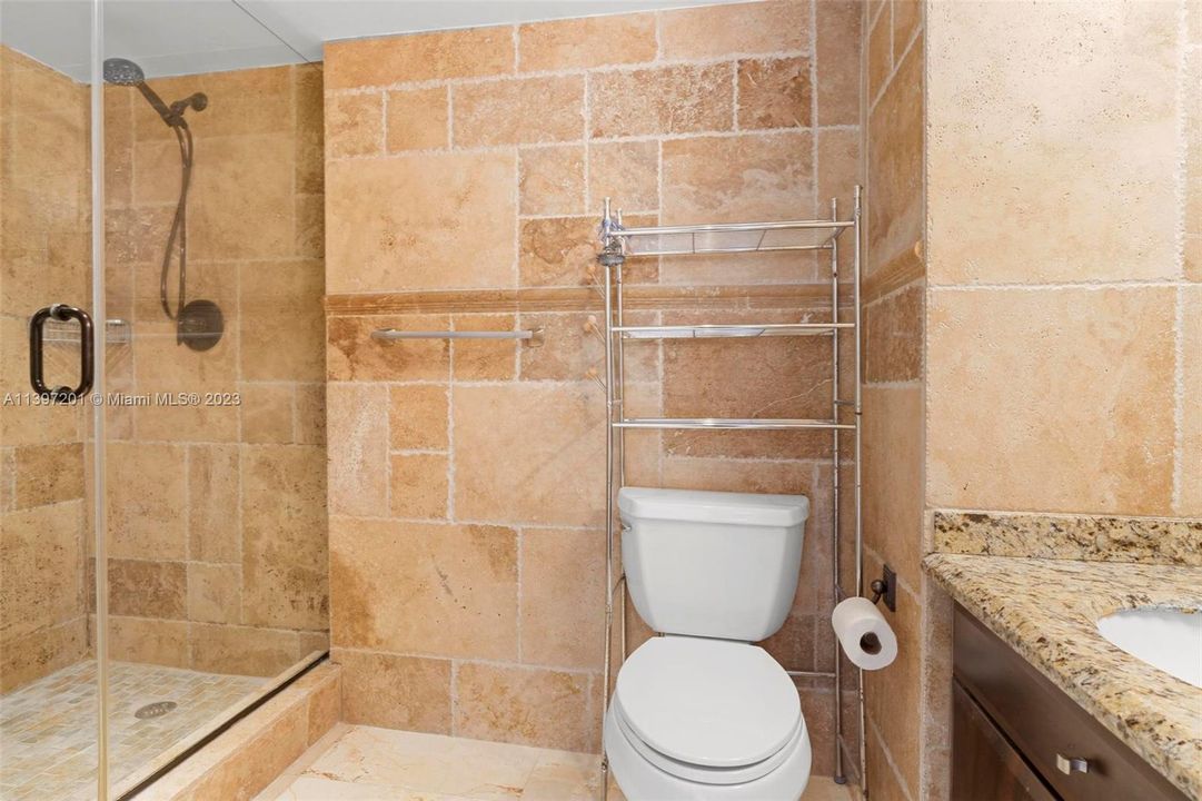 Recently Sold: $799,000 (2 beds, 2 baths, 1640 Square Feet)