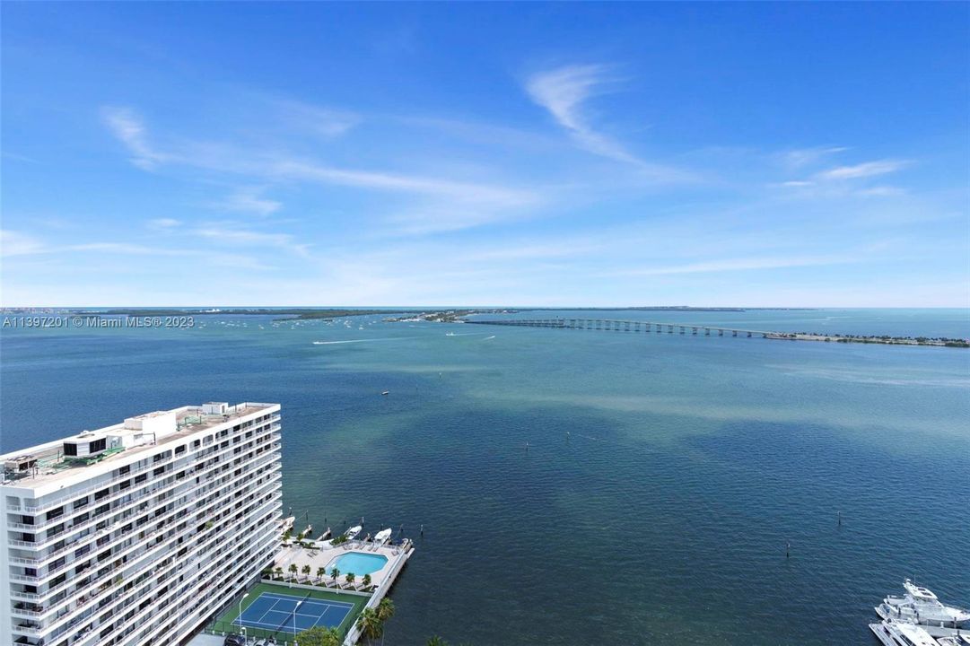 Recently Sold: $799,000 (2 beds, 2 baths, 1640 Square Feet)