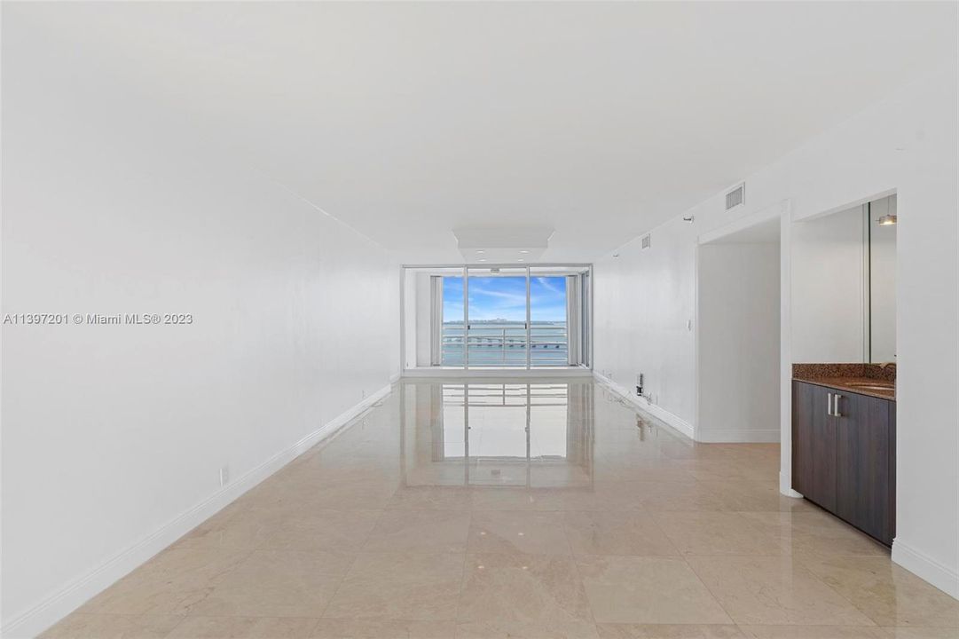 Recently Sold: $799,000 (2 beds, 2 baths, 1640 Square Feet)