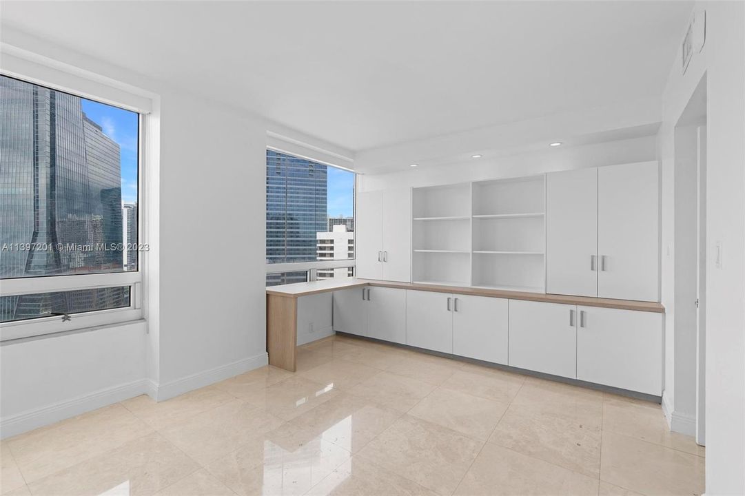 Recently Sold: $799,000 (2 beds, 2 baths, 1640 Square Feet)